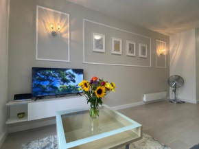 Stunning Apartment in Leeds- Financial District
